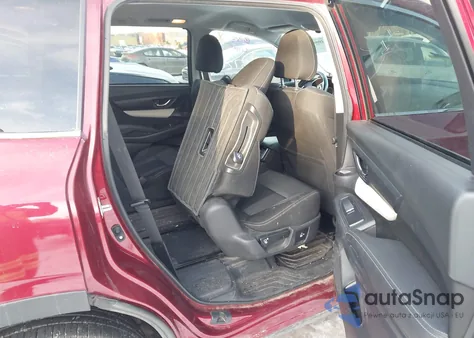 2022 Subaru Ascent Premium из США, поврежденный, VIN 4S4WMAED7N3419562